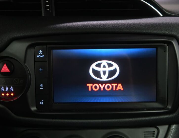 Toyota Yaris 16