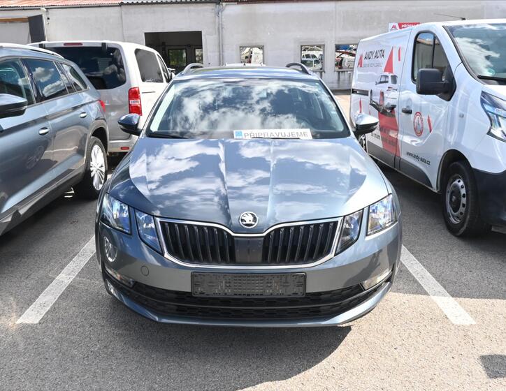Škoda Octavia 1