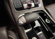 Audi A8 31