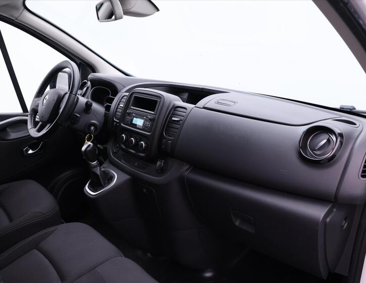 Renault Trafic 23