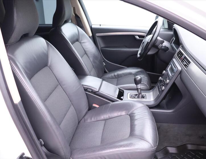 Volvo V70 14
