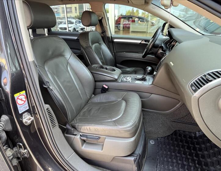 Audi Q7 17