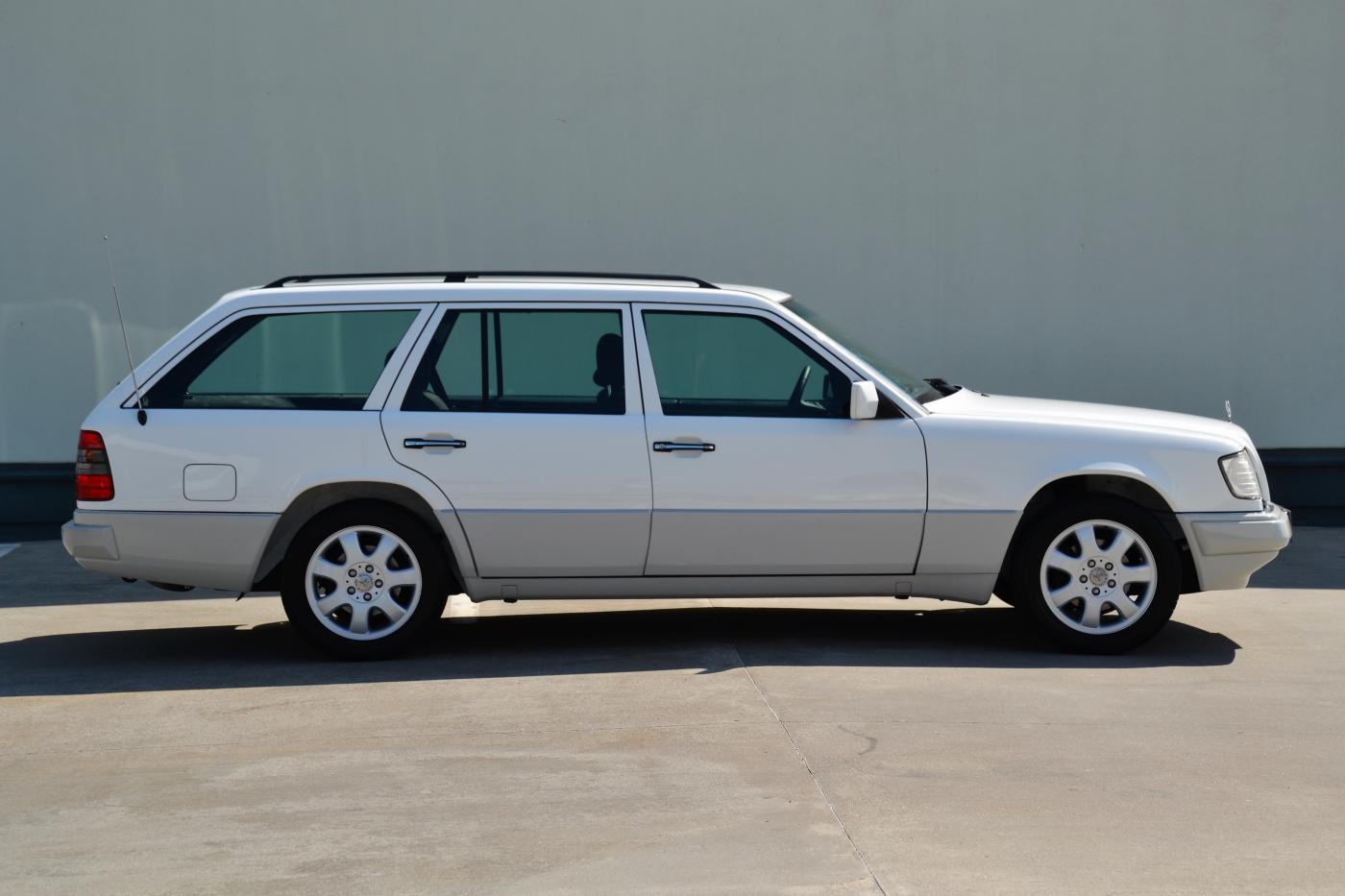 Mercedes-Benz 124