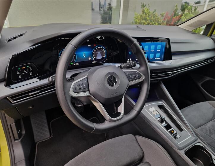 Volkswagen Golf 20