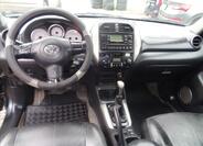 Toyota RAV4 10
