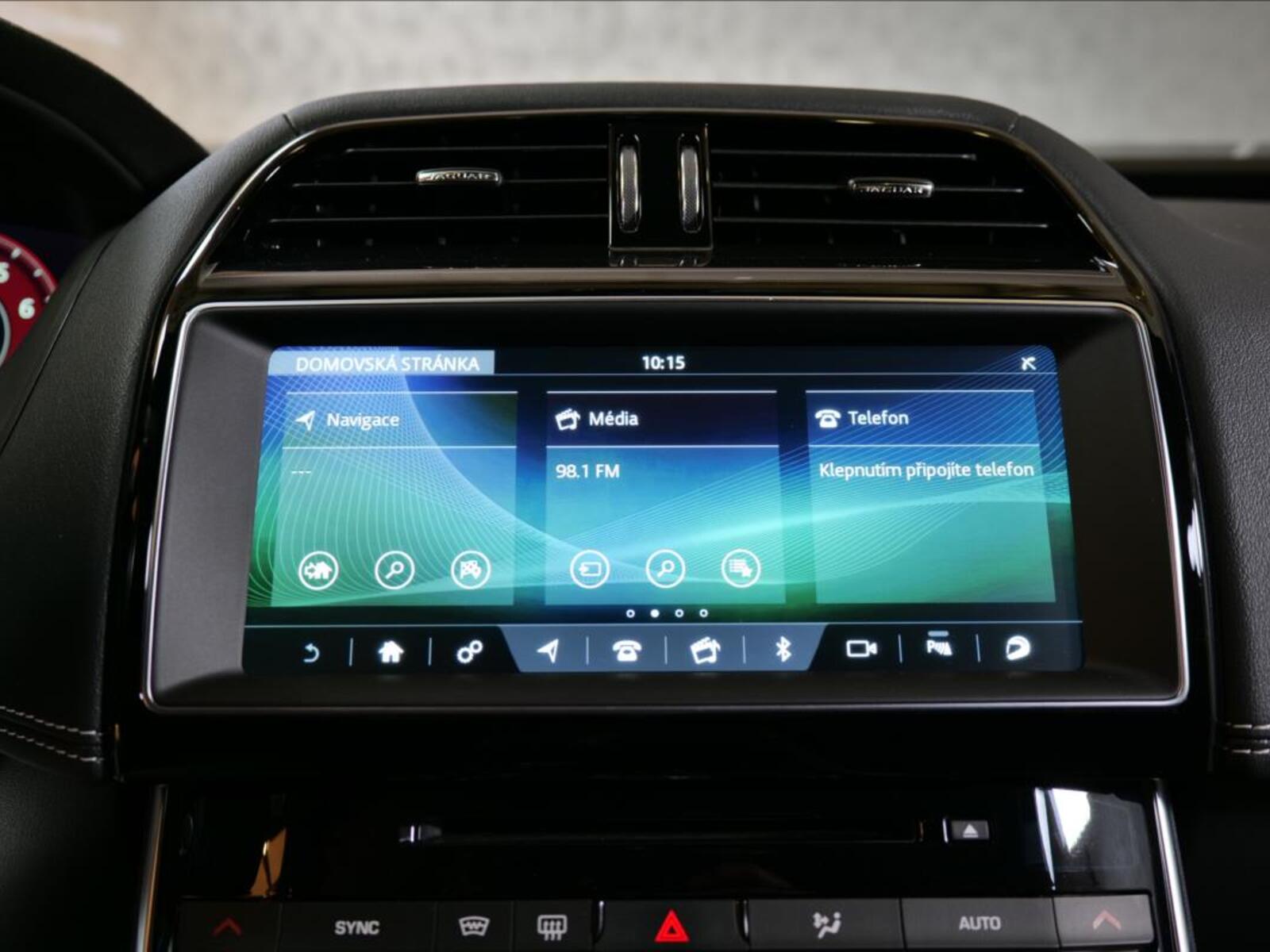 Jaguar XE 25