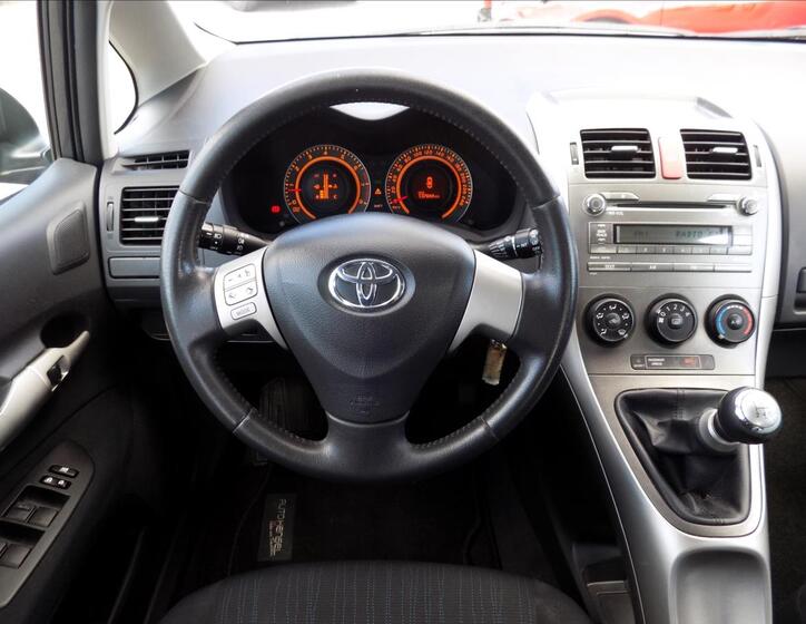 Toyota Auris 16