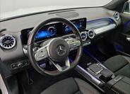 Mercedes-Benz EQB 9