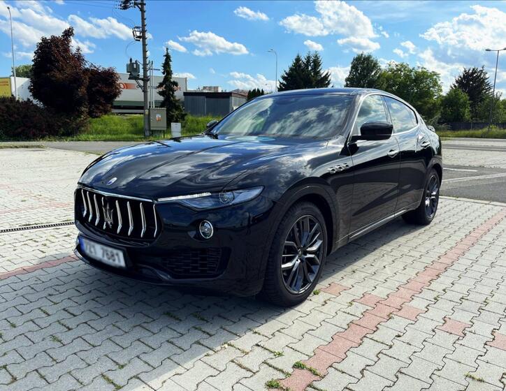 Maserati Levante 1