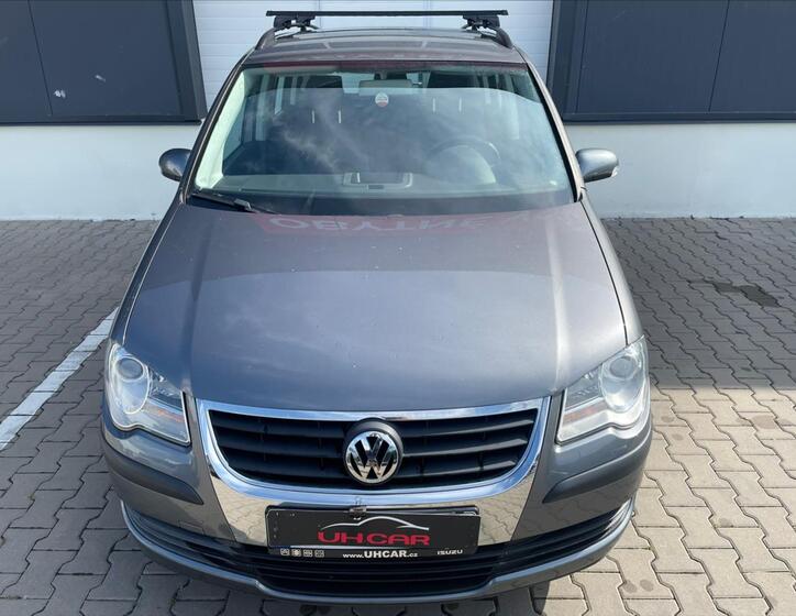 Volkswagen Touran 2