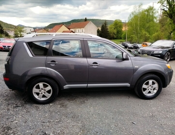Mitsubishi Outlander 6