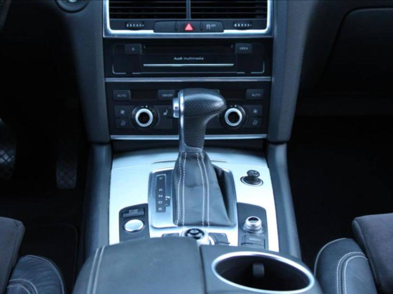 Audi Q7 28