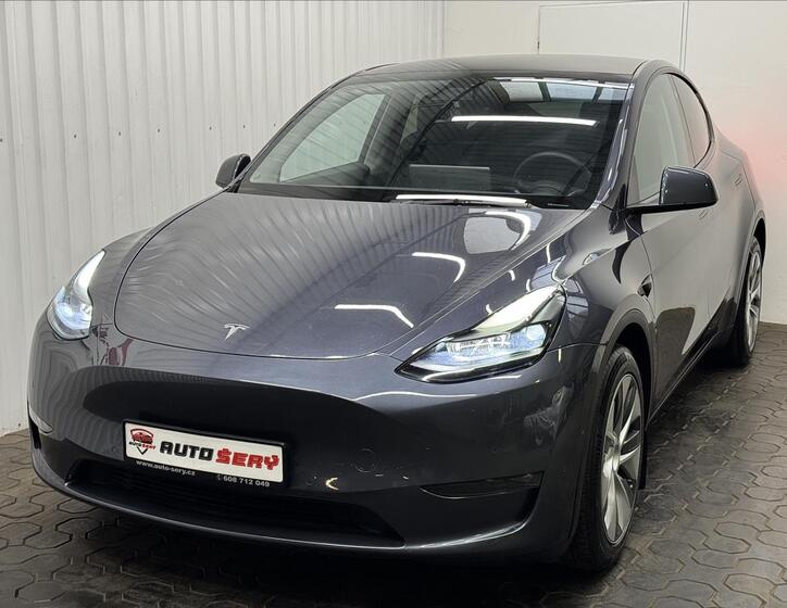 Tesla Model Y 1