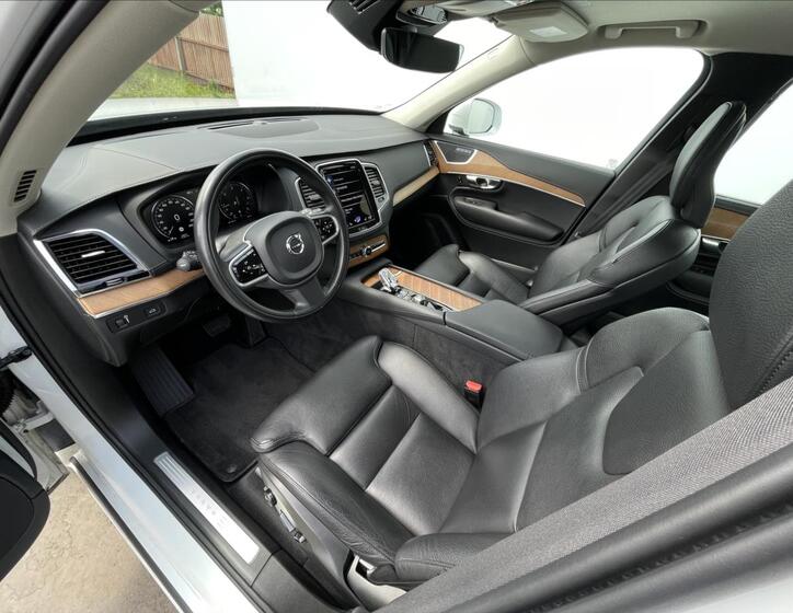 Volvo XC90 5