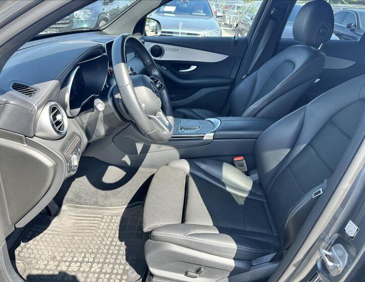 Mercedes-Benz GLC 9