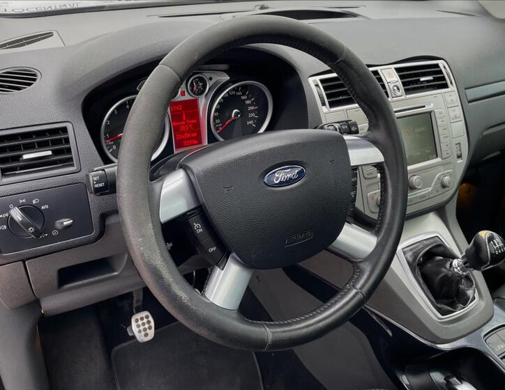 Ford Kuga 13