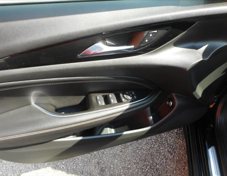 Opel Insignia 10