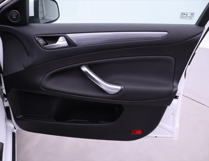 Ford Mondeo 13