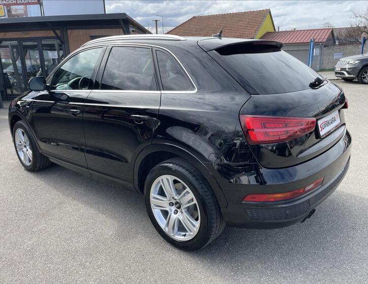 Audi Q3 8