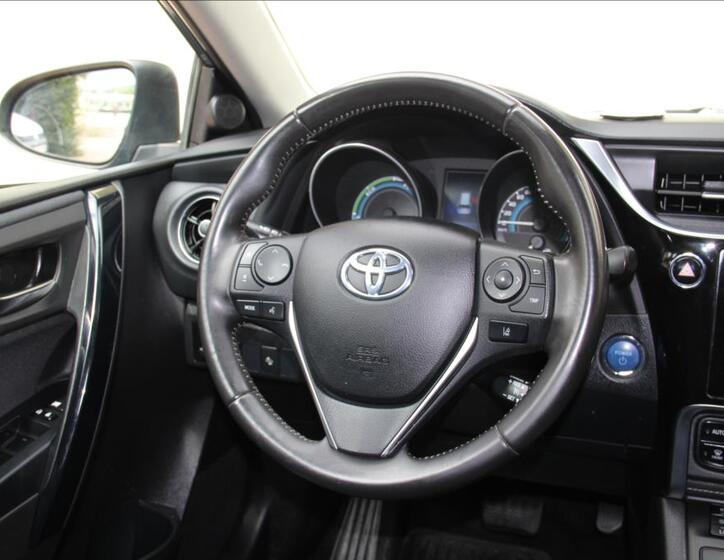 Toyota Auris 22