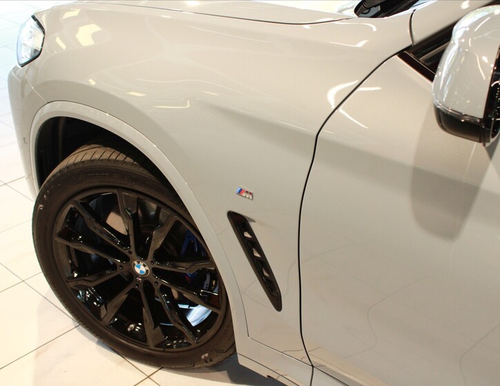 BMW X3 8