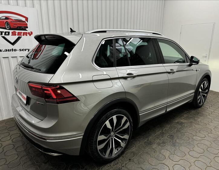 Volkswagen Tiguan 8