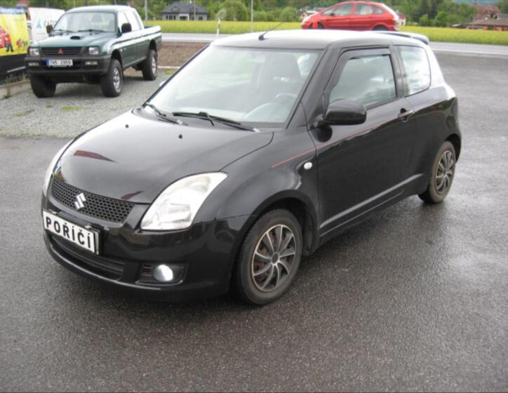 Suzuki Swift 1