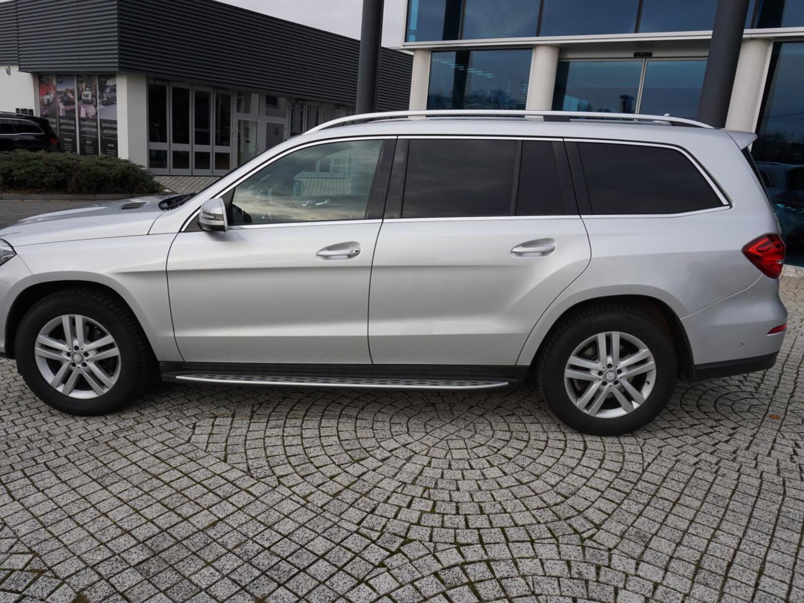 Mercedes-Benz GLS 7