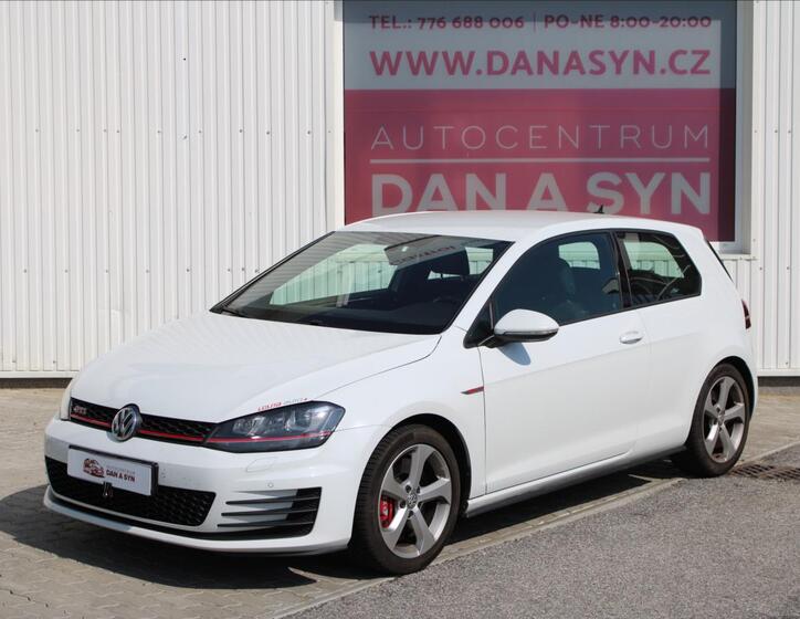 Volkswagen Golf 1