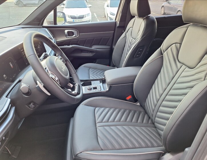 KIA Sorento 8