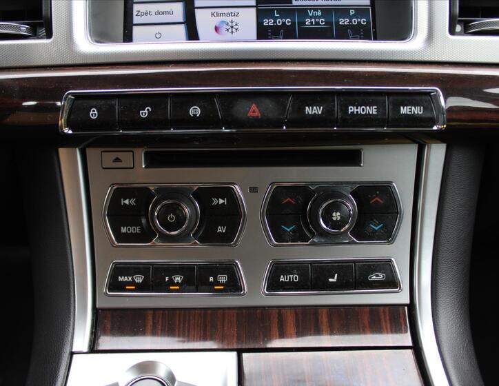 Jaguar XF 21