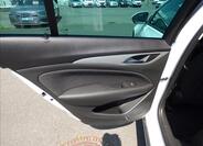 Opel Insignia 48