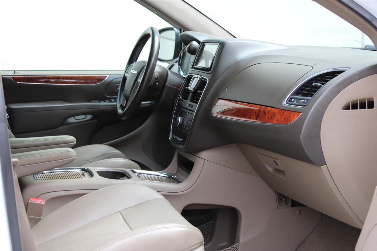 Chrysler Town & Country