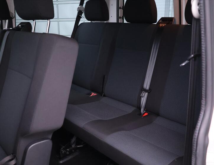 Volkswagen Transporter 17