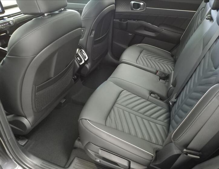KIA Sorento 10