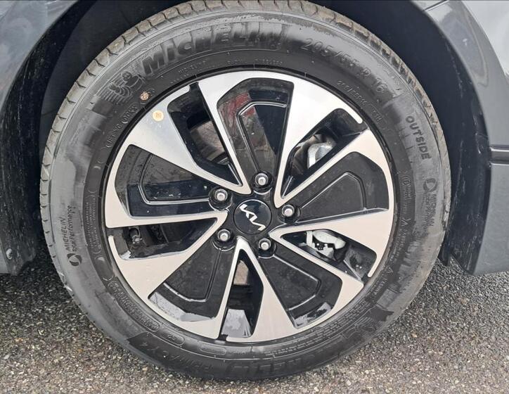 KIA Ceed 4