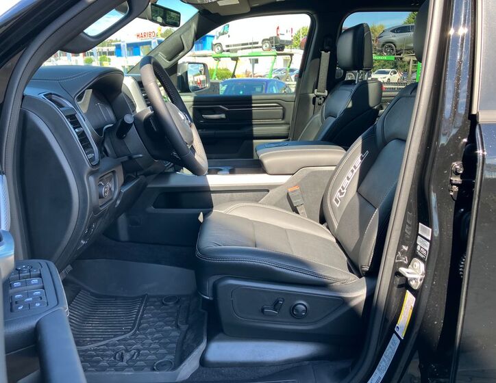 Dodge RAM 26
