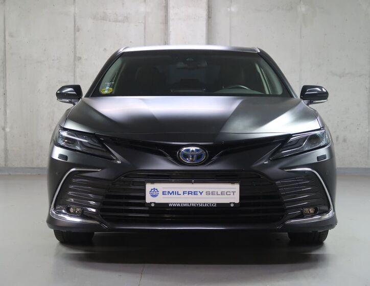 Toyota Camry 2