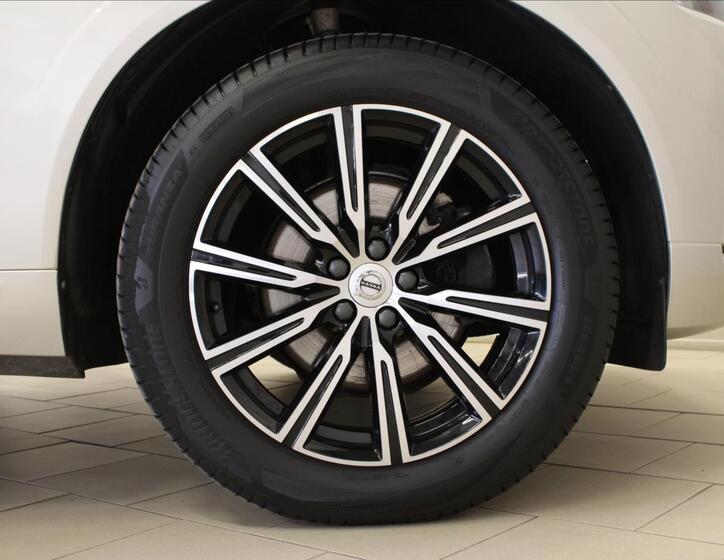 Volvo XC60 32