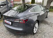 Tesla Model 3 8
