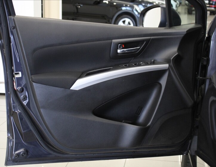 Suzuki SX4 S-Cross 13
