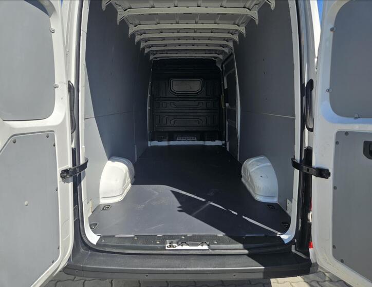 Volkswagen Crafter 6