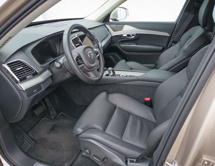 Volvo XC90 14