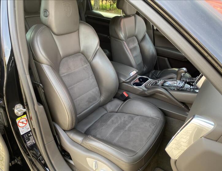 Porsche Cayenne 21