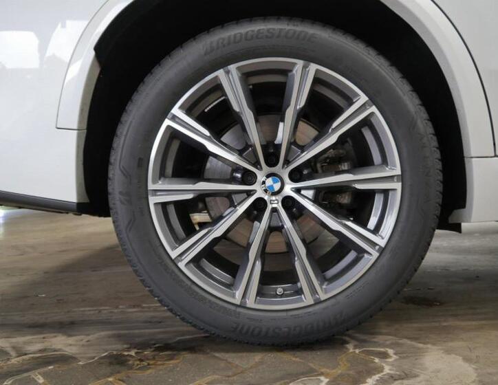 BMW X5 9