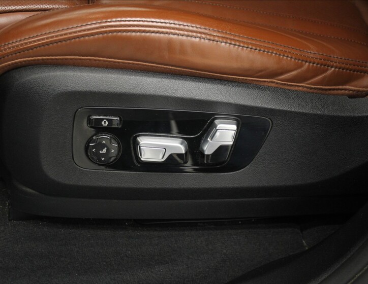 BMW X7 33