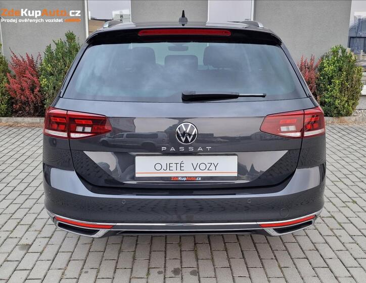 Volkswagen Passat 9