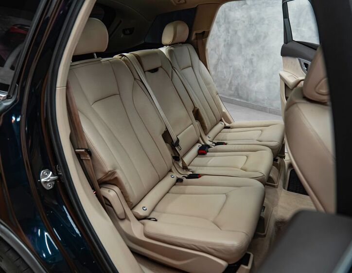 Audi Q7 20