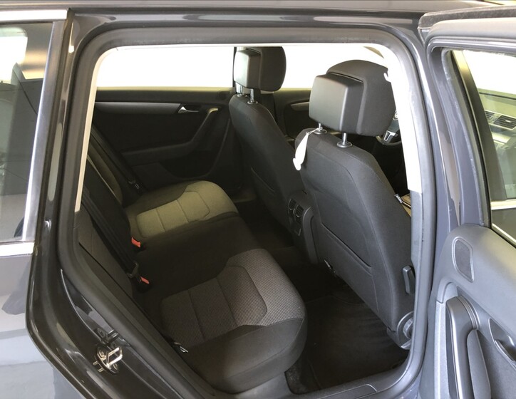 Volkswagen Passat 11