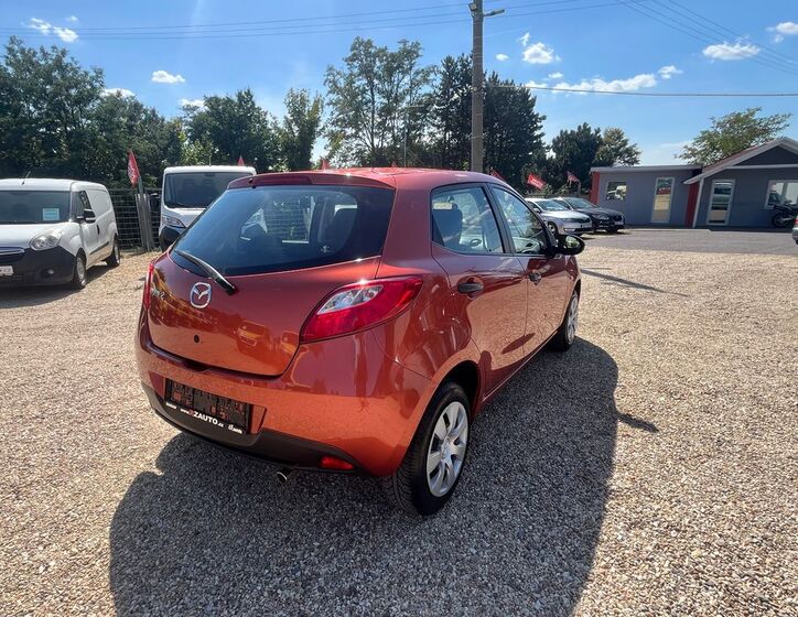 Mazda 2 7